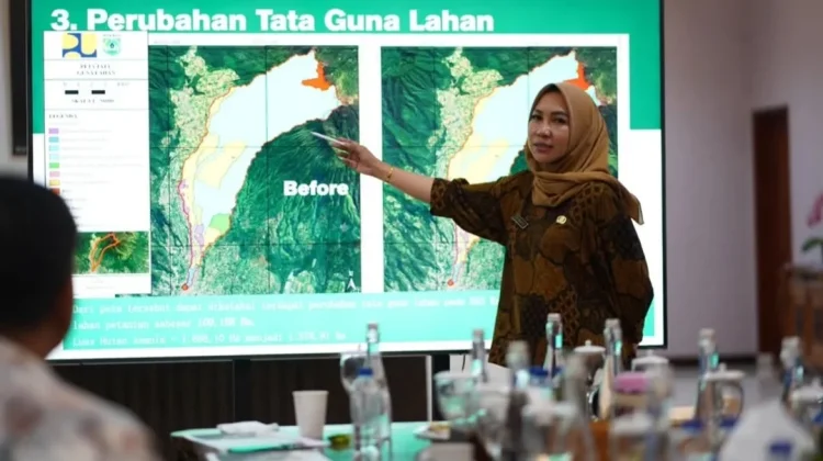 Pulihkan Hulu Bumiaji, Wali Kota Batu Dorong Petani Beralih ke Tanaman Tegak