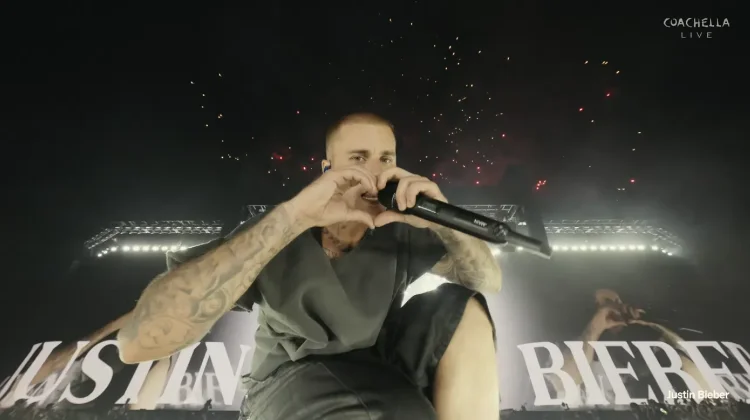 Justin Bieber Ajak Penggemar Bernostalgia di Panggung Coachella