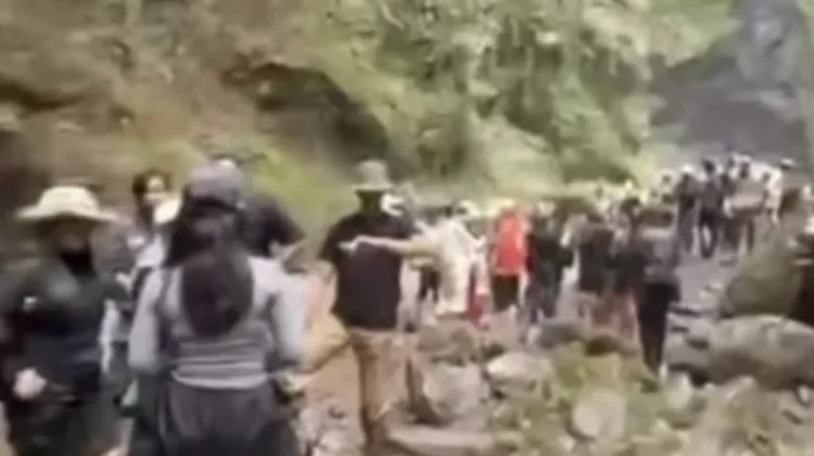 Dugaan Pungli Dikeluhkan Pengunjung Air Terjun Tumpak Sewu