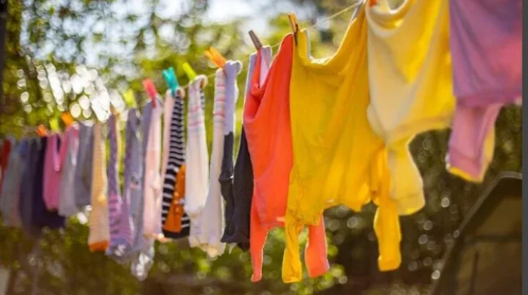 Tips Jemur Pakaian saat Hujan agar Tetap Kering dan Wangi