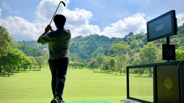 Mencicipi Sensasi Kecanggihan Tenologi Baru Golf di New Taman Dayu Driving Range