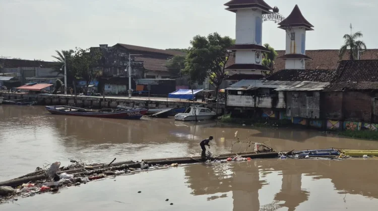 Volume Sampah Sungai di Kota Pasuruan Setiap Hari Capai 4 Kubik Sampah