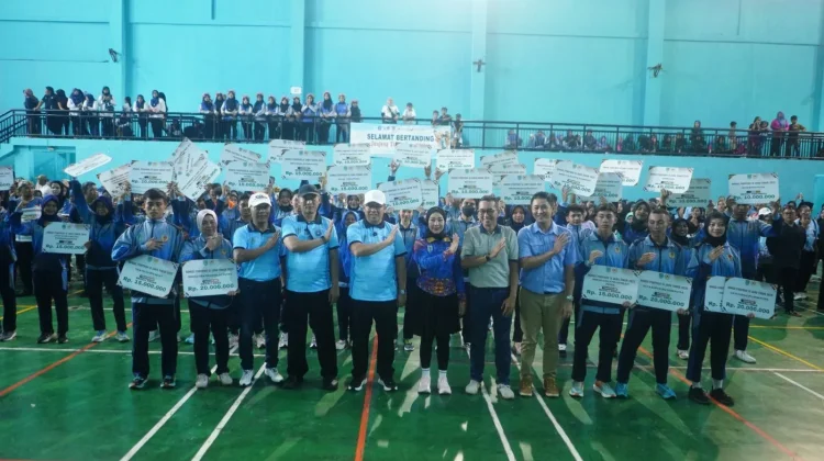 Walikota Probolinggo Berikan Bonus Atket Berprestasi Porprov