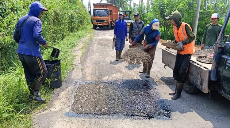 Warga Malang Selatan Apresiasi Perbaikan Jalan oleh Bina Marga