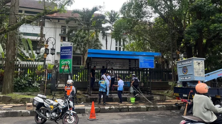 Halte Tak Terawat, Dishub: Warga Masih Enggan Gunakan Angkutan Umum