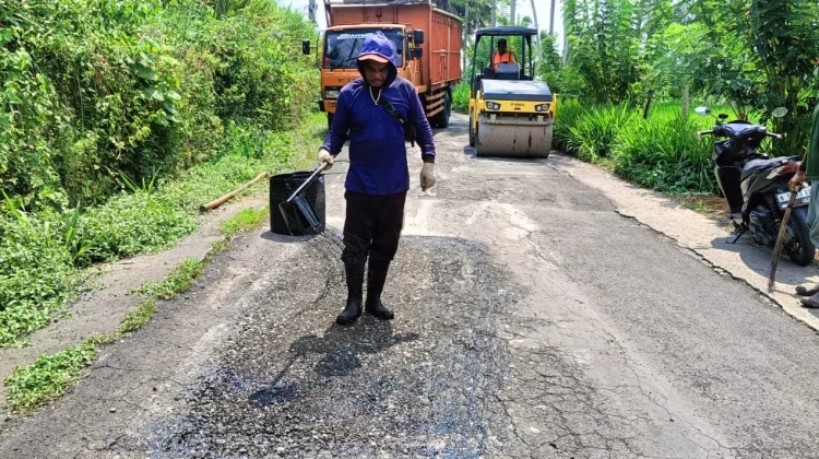 Jalan Mulus, Harapan Warga Malang Selatan Tumbuh
