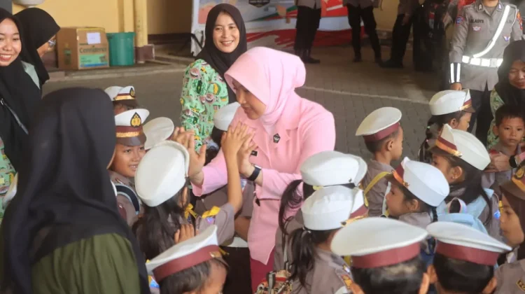 Tanamkan Disiplin sejak Dini, Polres Probolinggo Gelar Polisi Sahabat Anak