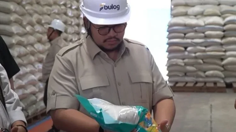 Anggota DPR RI Gus Mamak Tinjau Gudang Bulog Malang
