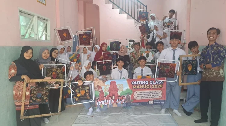 Siswa MANU Gondanglegi Belajar Ekonomi dan Budaya di Batik Sukun
