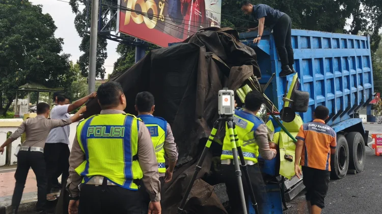 Polda Jatim Analisa Penyebab Tabrakan Truk dan KA Dhoho