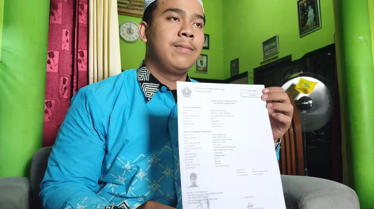 Termuda di Blitar, Hasby Wujudkan Impian Haji Sang Ayah