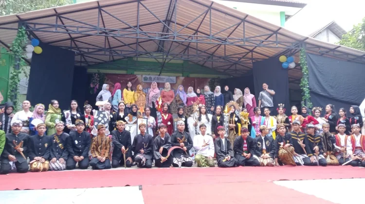 HUT ke-20, SMPN 23 Malang Gelar Pentas Seni Angkat Budaya Jawa Timur