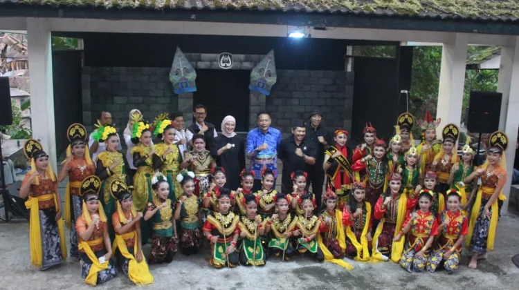 Refleksi Hari Tari: Gerak Sunyi Menguatkan Dunia