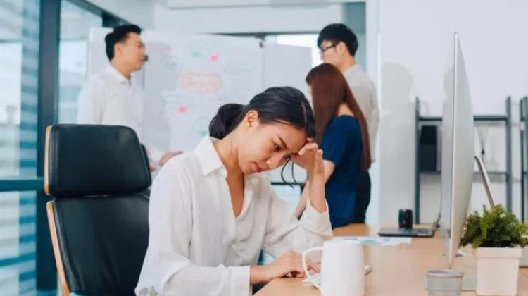 Burnout Ancam Working Moms, Kesehatan Mental Jadi Perhatian