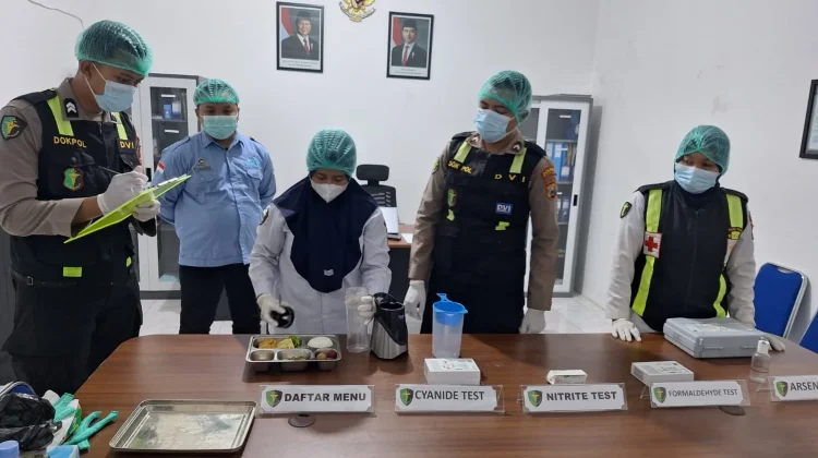 Polres Pasuruan Kota Lakukan Pemeriksaan Higienitas Makanan di Sejumlah SPPG