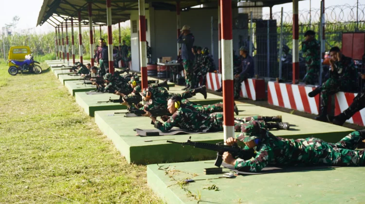 Prajurit TNI AU Asah Kemampuan lewat Latihan Menembak
