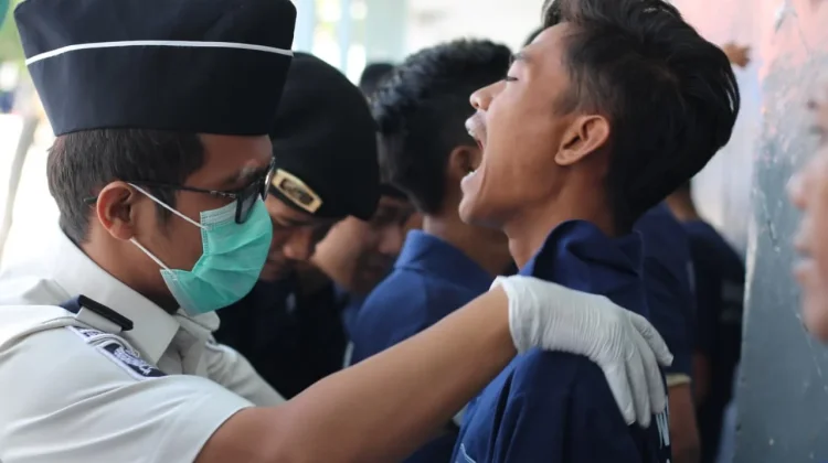 Pastikan Bebas Narkoba dan Benda Terlarang, Lapas Pasuruan Geledah Sel Tahanan