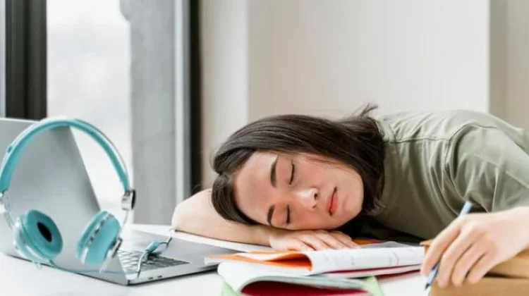 Power Nap Singkat Bantu Tingkatkan Fokus dan Daya Tahan Tubuh