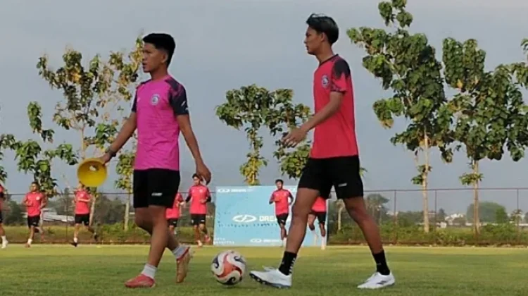 Fisioterapis Arema FC: Achmad Maulana Sembuh Secara Medis, Kondisi Fisik 75 Persen