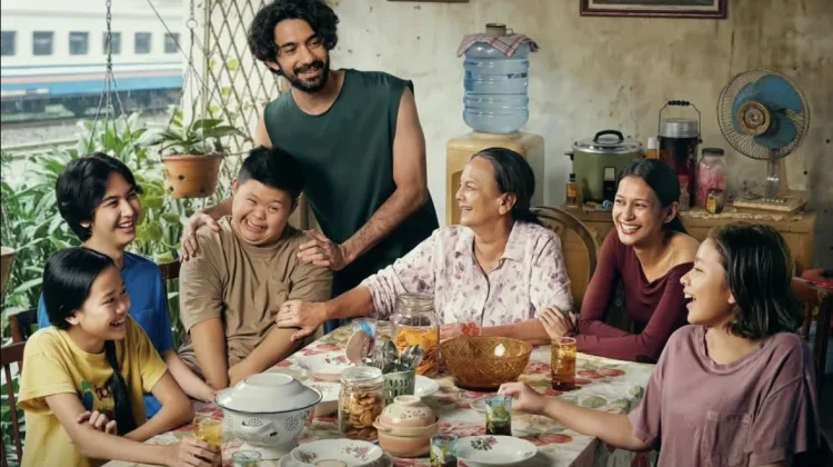 Film “Semua Akan Baik-Baik Saja” Sajikan Drama Keluarga Penuh Haru