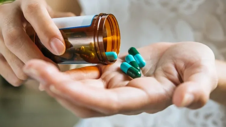 BPOM Ingatkan Risiko Membeli Obat di Platform Online Tidak Resmi