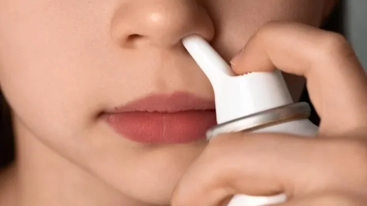 Dokter THT Jelaskan Manfaat Cuci Hidung saat Flu