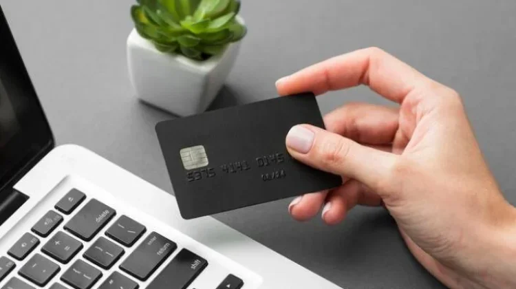 Kartu Kredit Bisa Jadi Penolong Darurat, Asal Digunakan Bijak