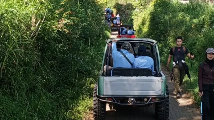 Wisata Pendakian Batu Mulai Diminati Kalangan Muda