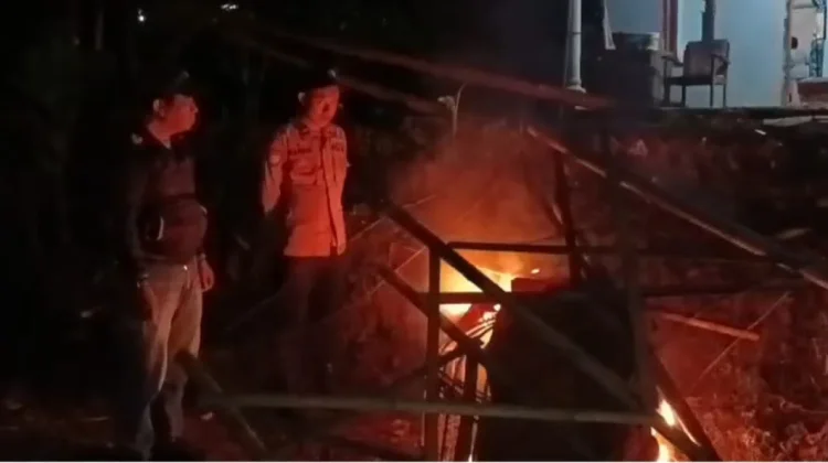 Polres Malang Tertibkan Dugaan Arena Judi Sabung Ayam di Sumawe