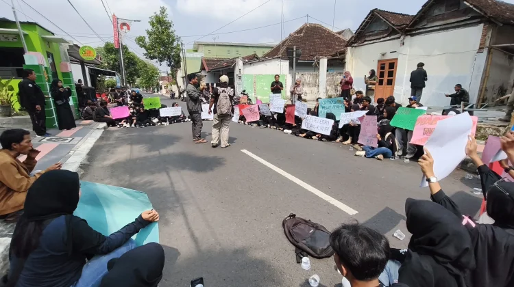 Mahasiswa UNU Blitar Desak Pemecatan Dosen Terduga Pelecehan