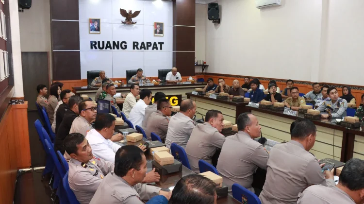 Polres Malang Persiapkan Keamanan Pertandingan Penutup Liga Arema vs PSIM