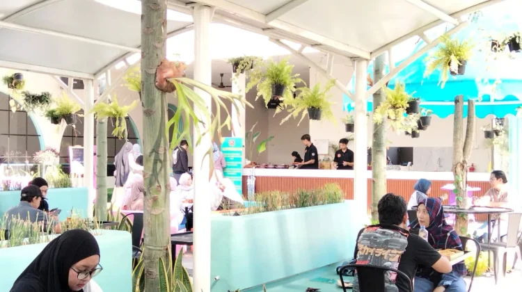 SELLING WELL Tawarkan Cafe Estetik dan Nyaman di Suhat