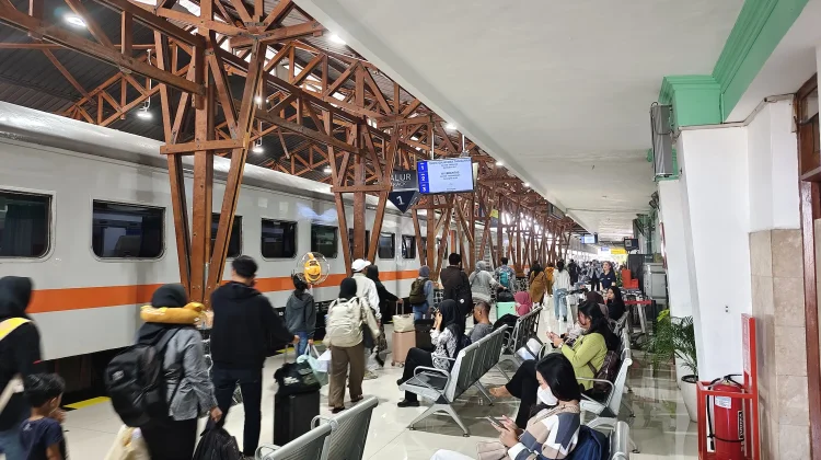 KAI Daop 7 Madiun Minta Maaf, Sejumlah KA Terlambat