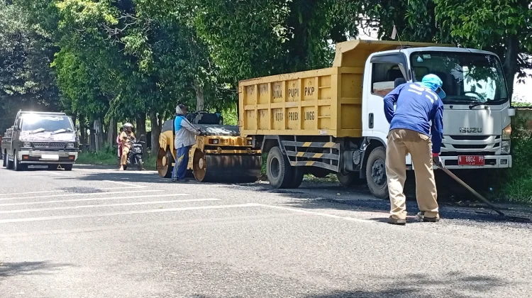 Pemkot Probolinggo Terima Bantuan 200 Drum Aspal dari Pemprov Jatim