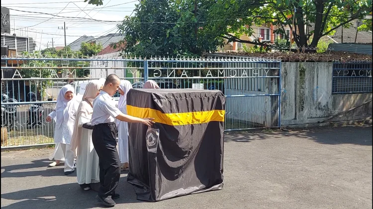 SLB YPAC Kota Malang Gelar Manasik Haji untuk Siswa