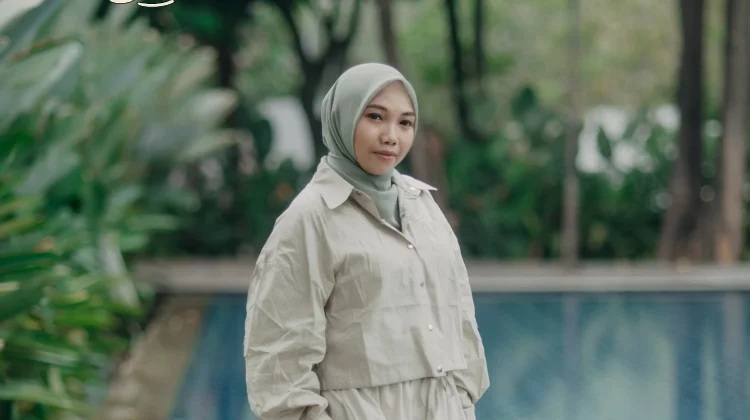 “Hati Berbunga”, Kisah Bahagia dan Pembuktian Milla Ngiti lewat Lagu Serius