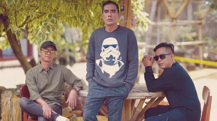 “Sampai Kapan Kupendam”, Suara Hati Pencinta yang Tak Pernah Berani Mengungkapkan