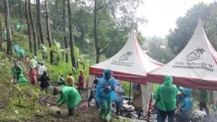 Pemdes Sumberejo Ajukan Perluasan Makam ke Perhutani