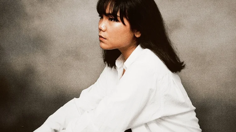 EVE Ajak Pendengar Berdamai dengan Ekspektasi lewat Single “Durhaka”