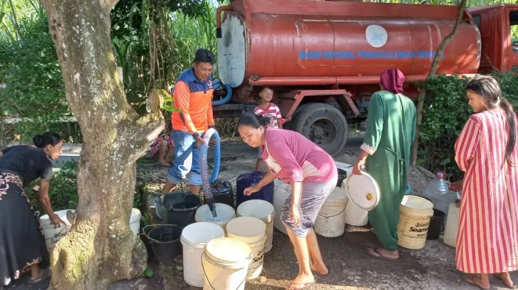 Krisis Air Bersih, BPBD Kabupaten Probolinggo Salurkan 5.000 Liter Air
