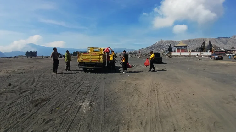 Pasca Yadnya Kasada, Lebih dari 4 Ton Sampah di Kawasan Bromo Berhasil Dibersihkan