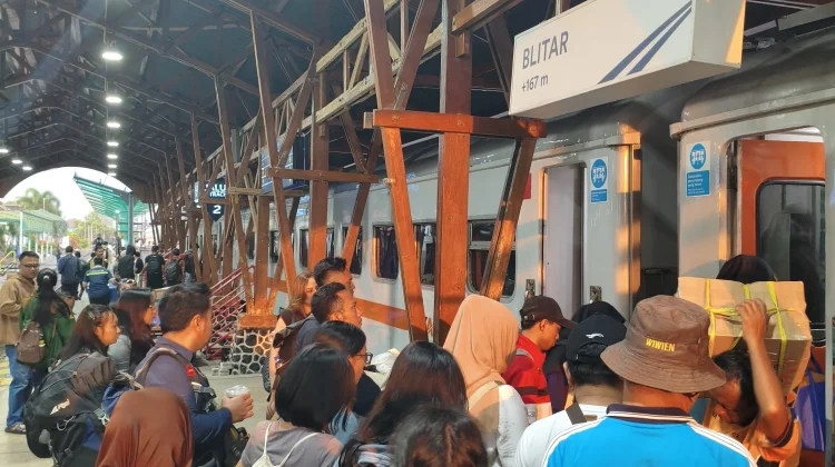 Libur Panjang, Stasiun Blitar Layani Lebih 9 Ribu Penumpang