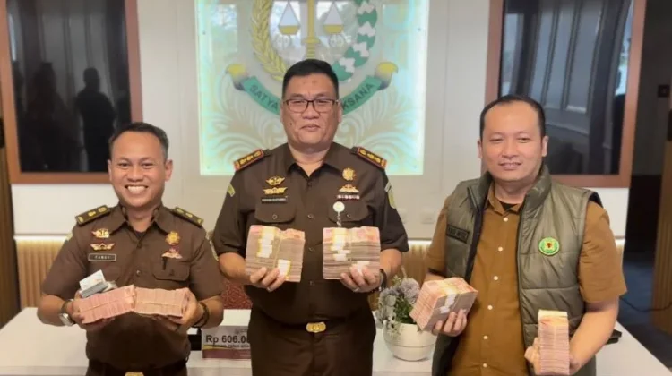 Kejari Kabupaten Pasuruan Terima Pengembalian Uang Korupsi PKBM 606 Juta