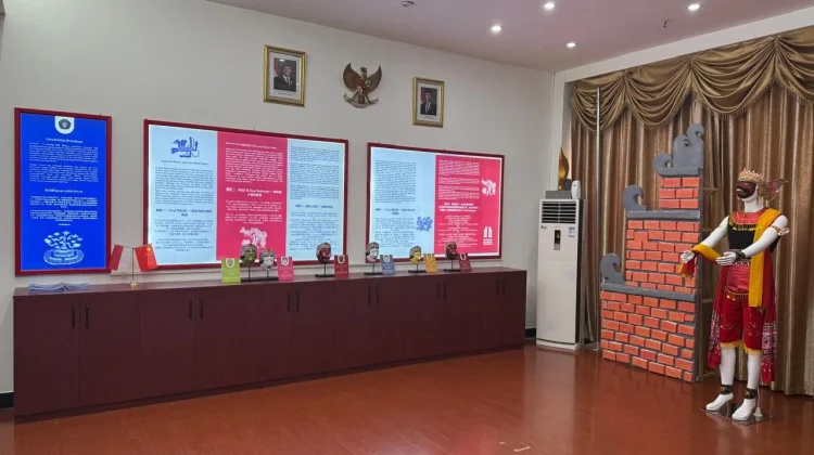 UB Resmikan RBI Bertema Kisah Panji di Guangxi Normal University Tiongkok