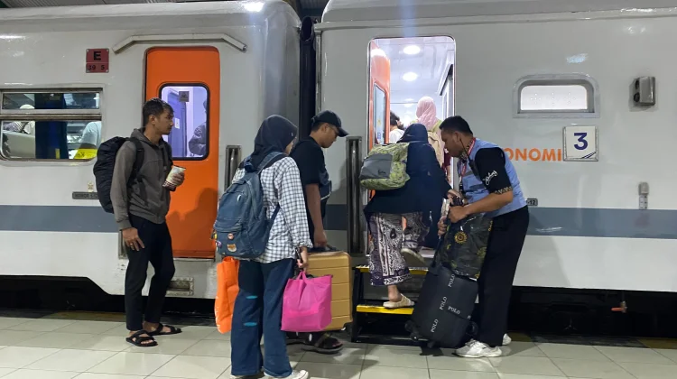 Diskon Tiket KA Liburan Sekolah Diserbu, Ribuan Terjual