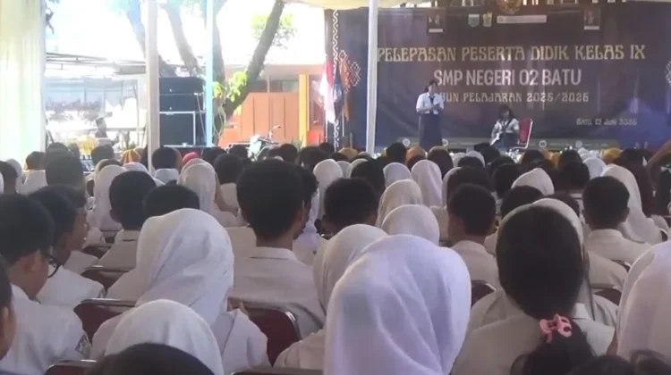 Purnawiyata SMPN 2 Kota Batu Lepas 312 Siswa Kelas IX