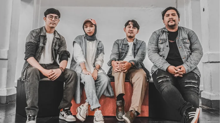 Space and Sugar, Kisah Hubungan Urban dari Salsa and Jeans