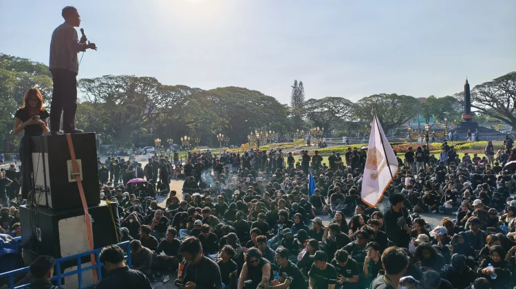 Mahasiswa UB Gelar Aksi “Indonesia Gawat Darurat”, Bawa Lima Tuntutan