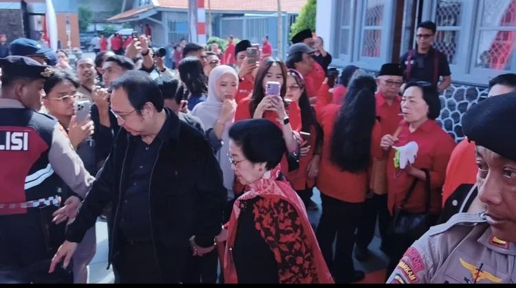 Megawati Titip Pesan Pelestarian Istana Gebang kepada Pemkot Blitar