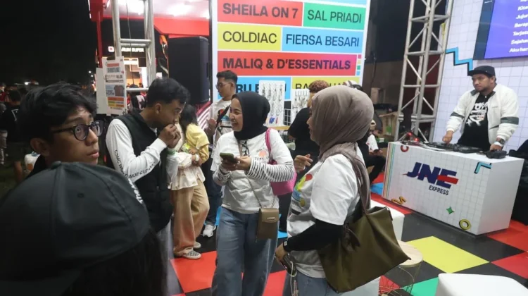 JNE Dukung Konser POLIPONI di Malang, Hadirkan Sheila On 7 hingga Maliq & D’Essentials
